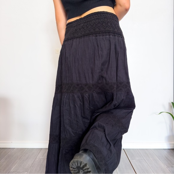 Vintage 90s Tiered Black Maxi Skirt with elastic waist Boho Whimsigoth Fairy - Picture 7 of 13
